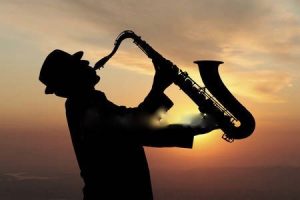 depositphotos_31922699-stock-photo-saxophonist (1)